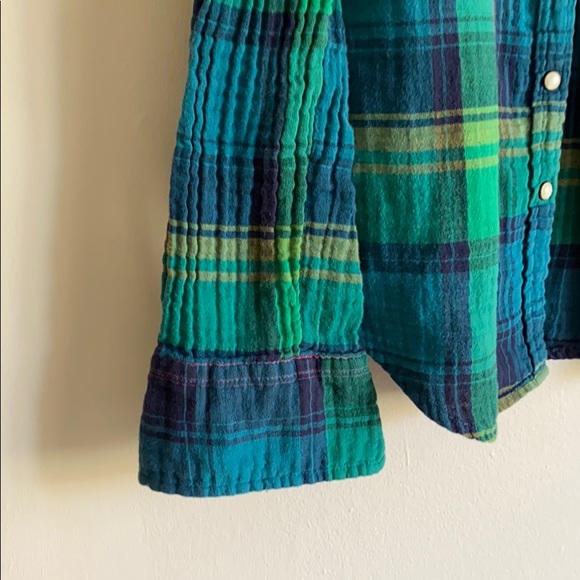 Long sleeve button-up flannel size medium - Picture 4 of 6